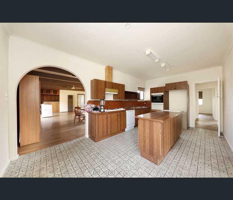 25 Margaret Avenue, Bayswater, VIC 3153 - Thumbnail 2 - 28/01/2025