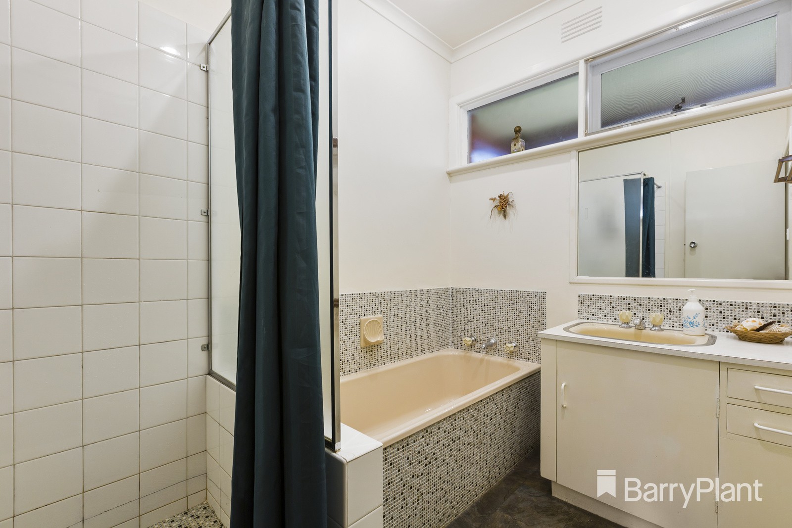 25 Margate CrescentGlen Waverley, VIC 3150, Glen Waverley - Thumbnail 8