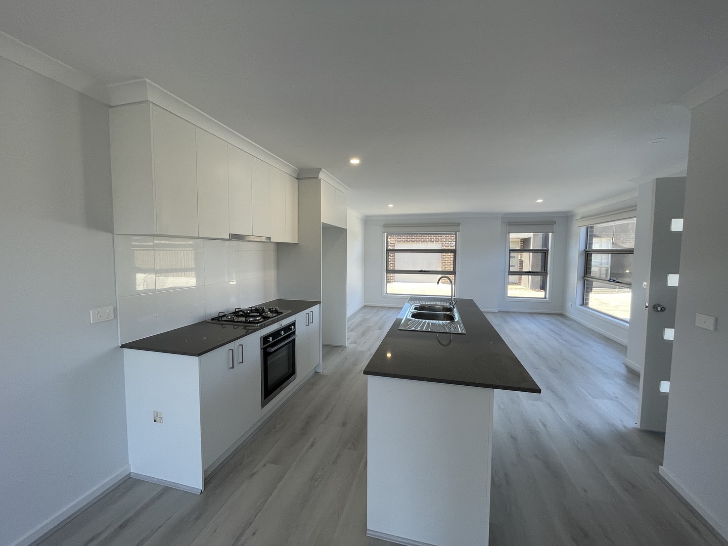 25 Market Lane, Wallan, VIC 3756, Wallan - Thumbnail 2