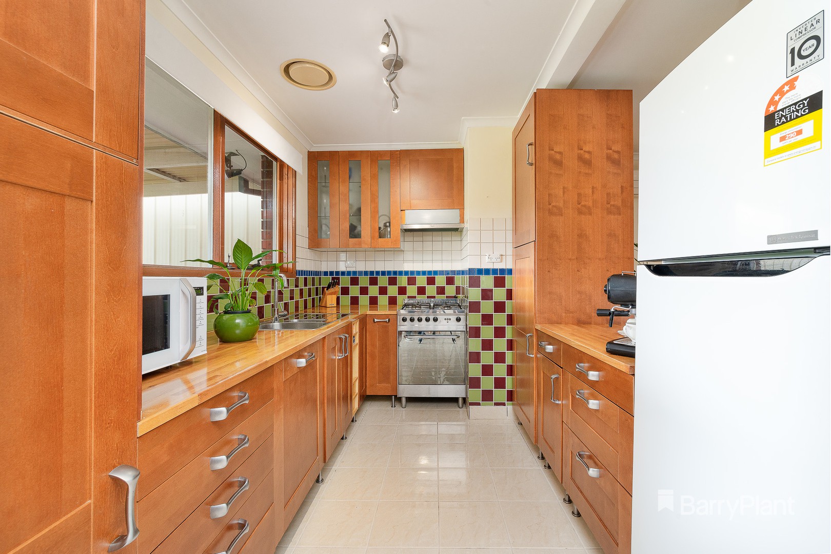 25 Maywood Drive, Epping, VIC 3076, Epping - Thumbnail 4