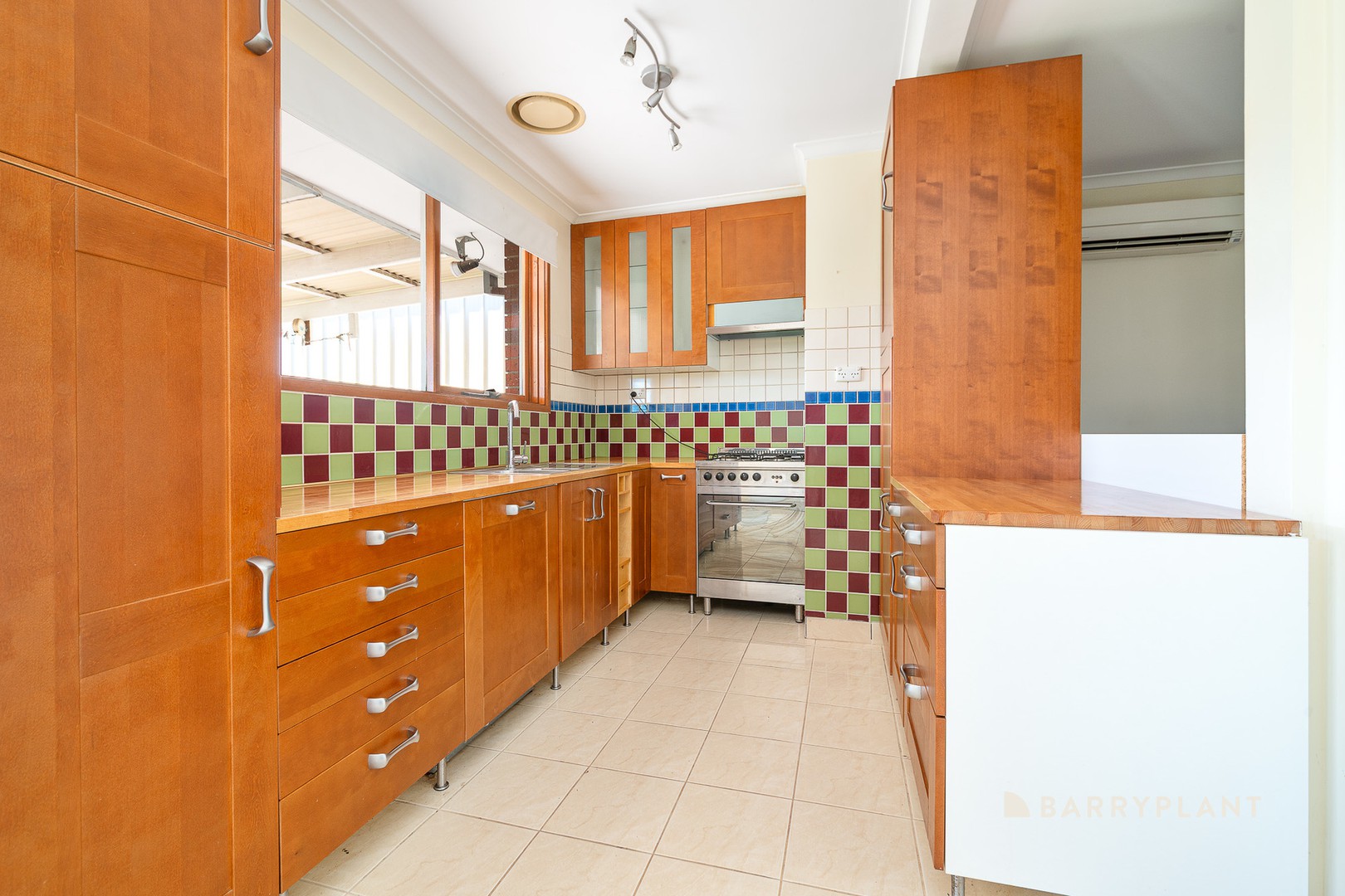 25 Maywood Drive, Epping, VIC 3076, Epping - Thumbnail 3