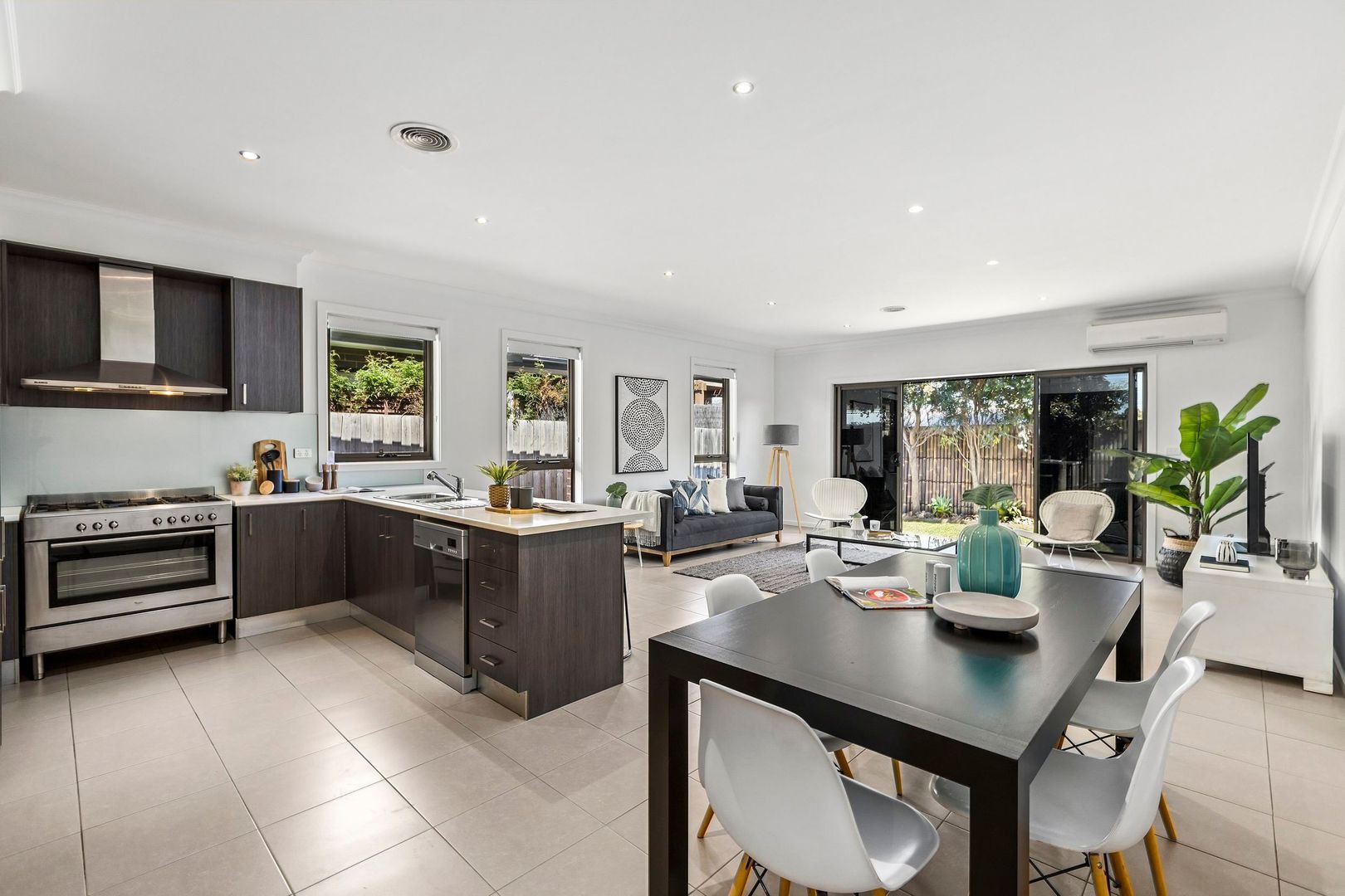 25 McNamara Avenue, Airport West, VIC 3042, Airport West - Thumbnail 2