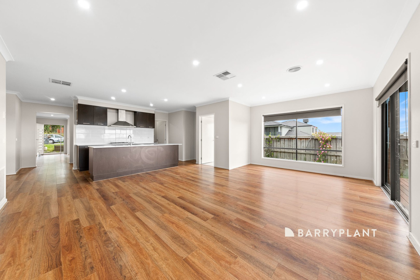 25 Meadowlea Crescent, Pakenham, VIC 3810, Pakenham - Thumbnail 4