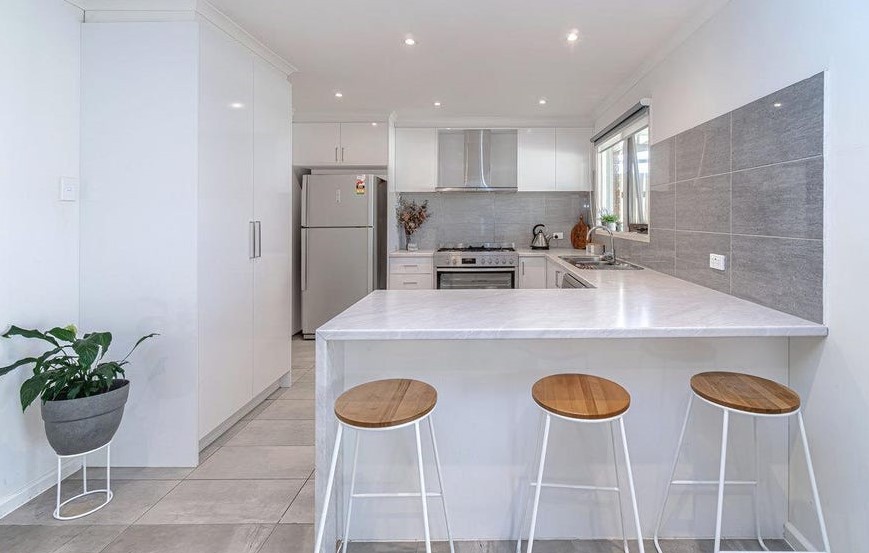 25 Melaleuca Drive, Meadow Heights, VIC 3048, Meadow Heights - Thumbnail 2