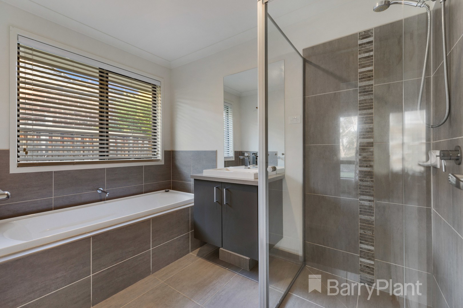 25 Metcalfe Street, Eynesbury, VIC 3338, Eynesbury - Thumbnail 8