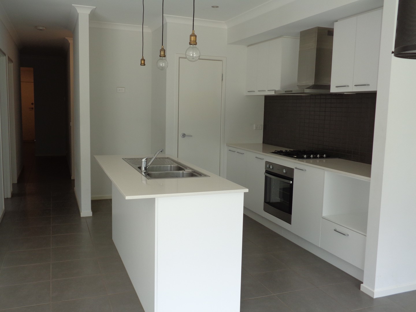 25 Monet Drive, Truganina, VIC 3029, Truganina - Thumbnail 2