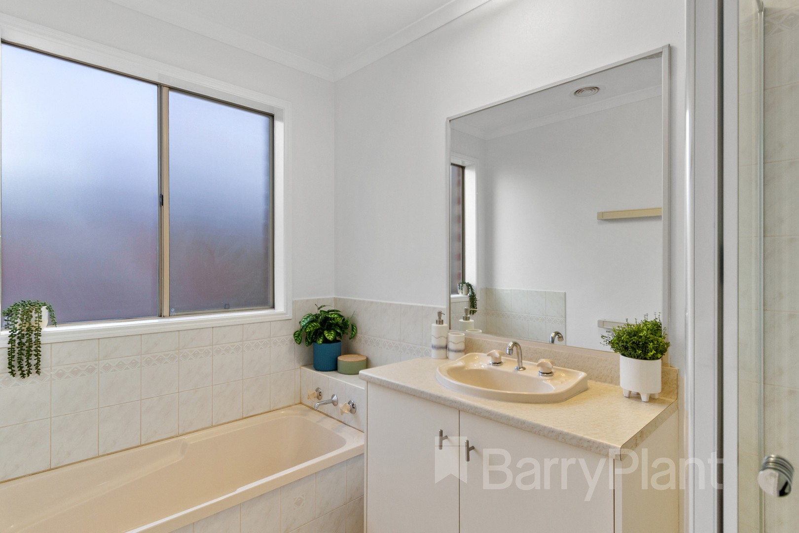 25 Mosman Close, Wantirna South, VIC 3152, Wantirna South - Thumbnail 6