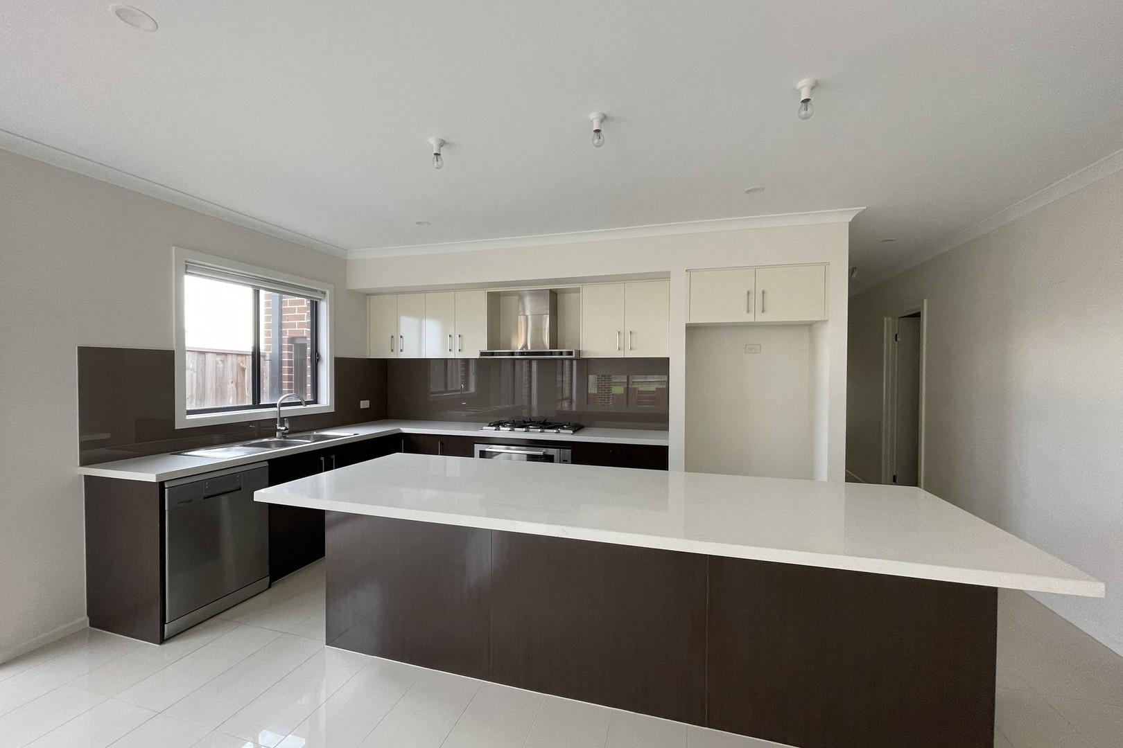 25 Neumann Road, Doreen, VIC 3754, Doreen - Thumbnail 2