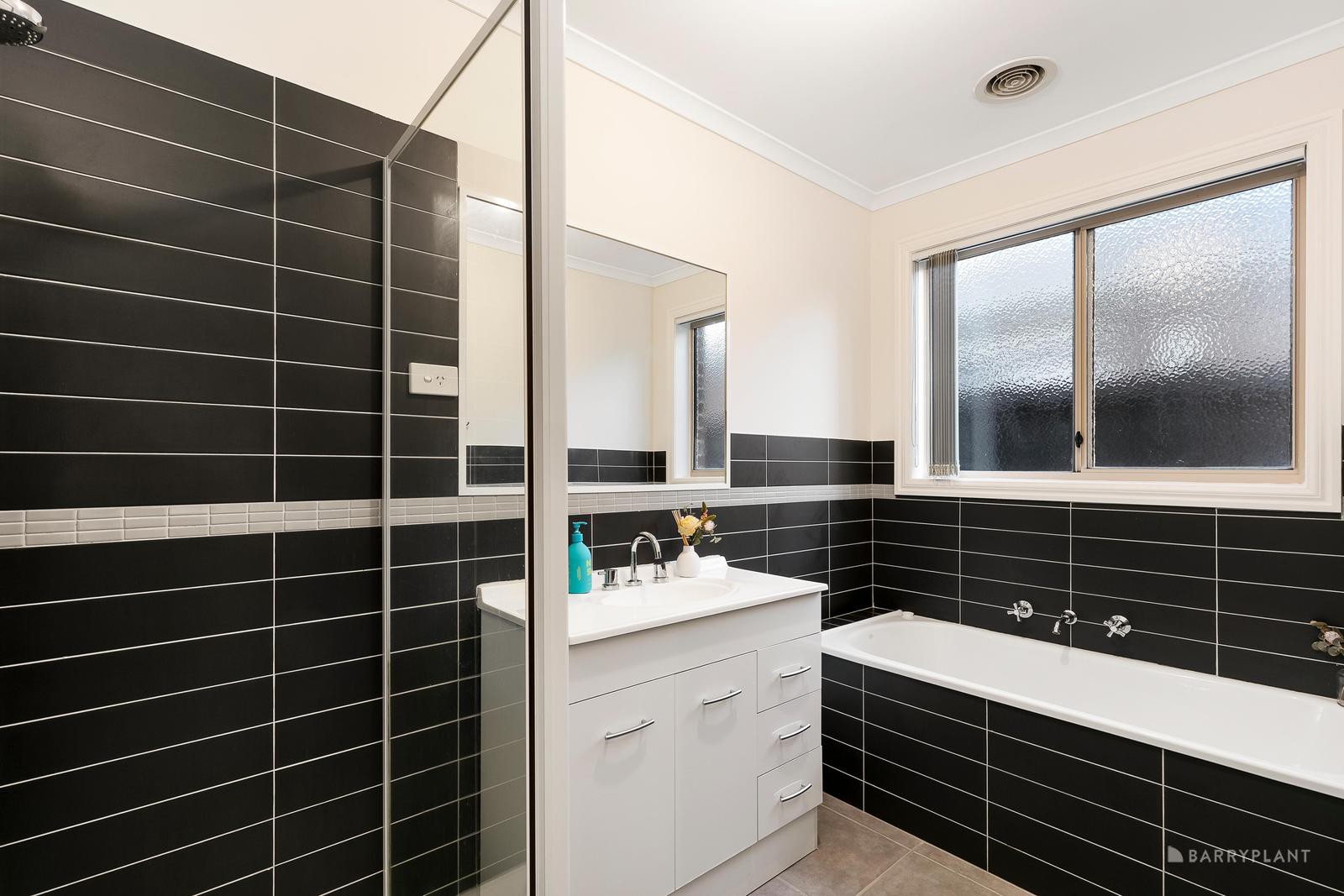 25 North Haven Drive, Epping, VIC 3076, Epping - Thumbnail 7