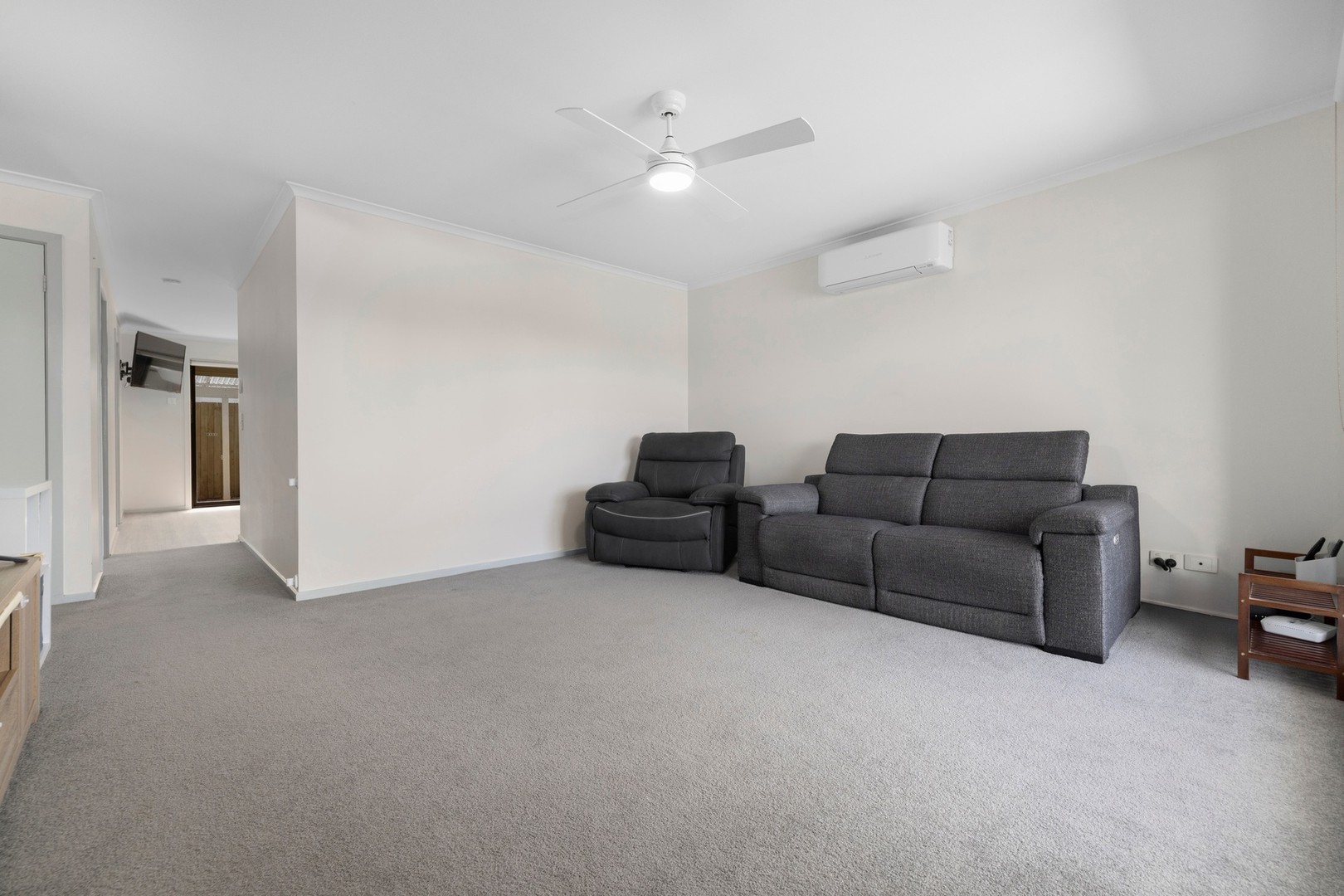 25 Oakdene Grove South, Altona Meadows, VIC 3028, Altona Meadows - Thumbnail 6