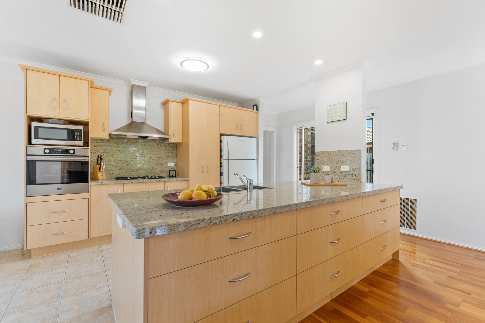25 Parkwood Avenue, Narre Warren South, VIC 3805, Narre Warren South - Thumbnail 5