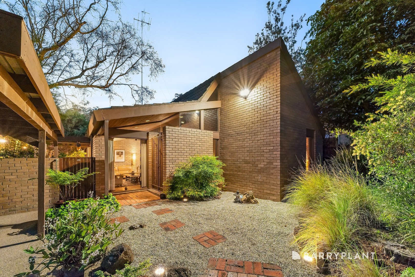 25 Phillips Crescent, Rosanna, VIC 3084 - Thumbnail 2 - 08/10/2026