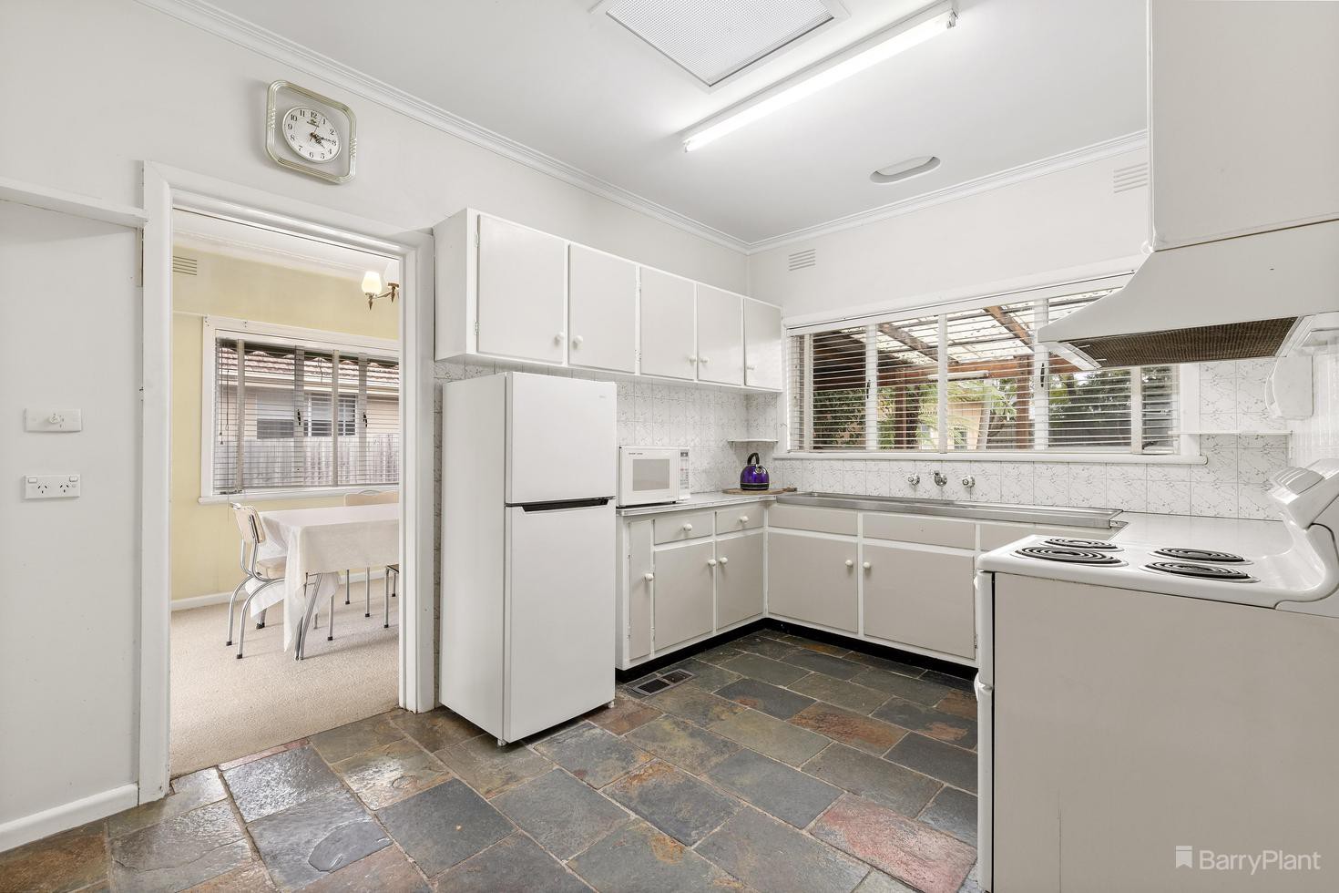 25 Raymond Street, Blackburn North, VIC 3130, Blackburn North - Thumbnail 3