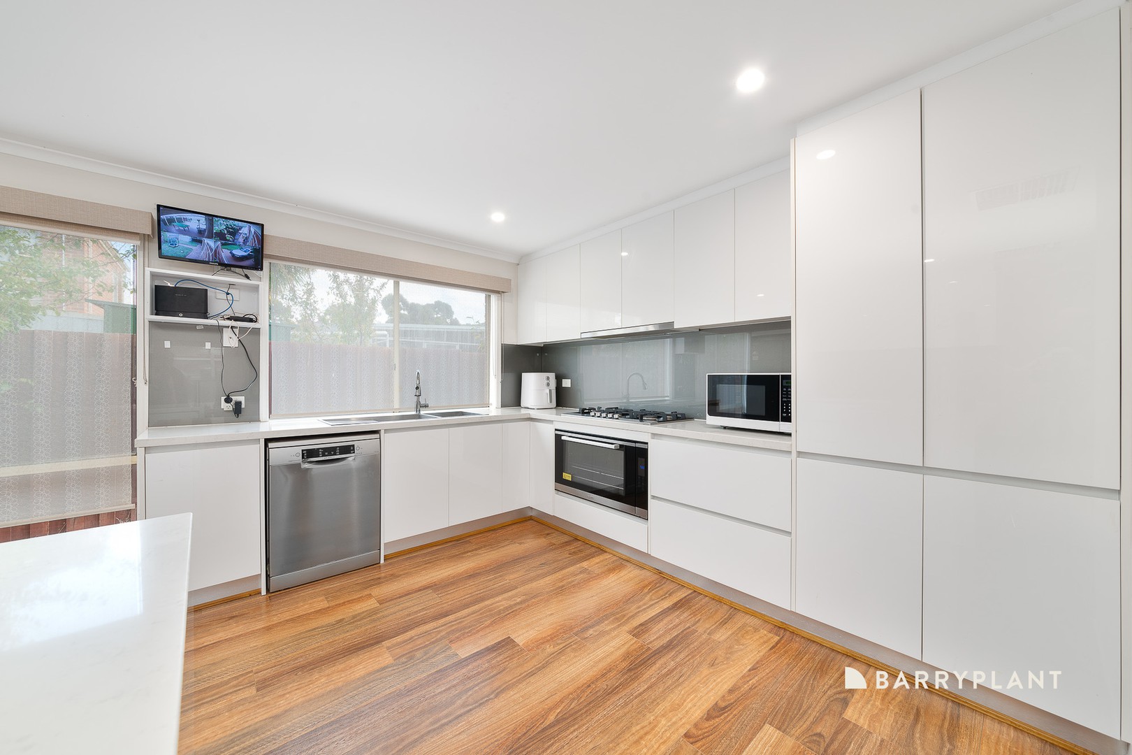25 Rhine Drive, Roxburgh Park, VIC 3064, Roxburgh Park - Thumbnail 5