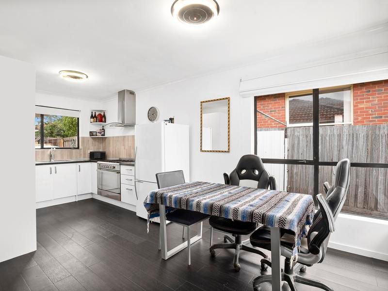 25 Rhonda  Street, Avondale Heights, VIC 3034, Avondale Heights - Thumbnail 2