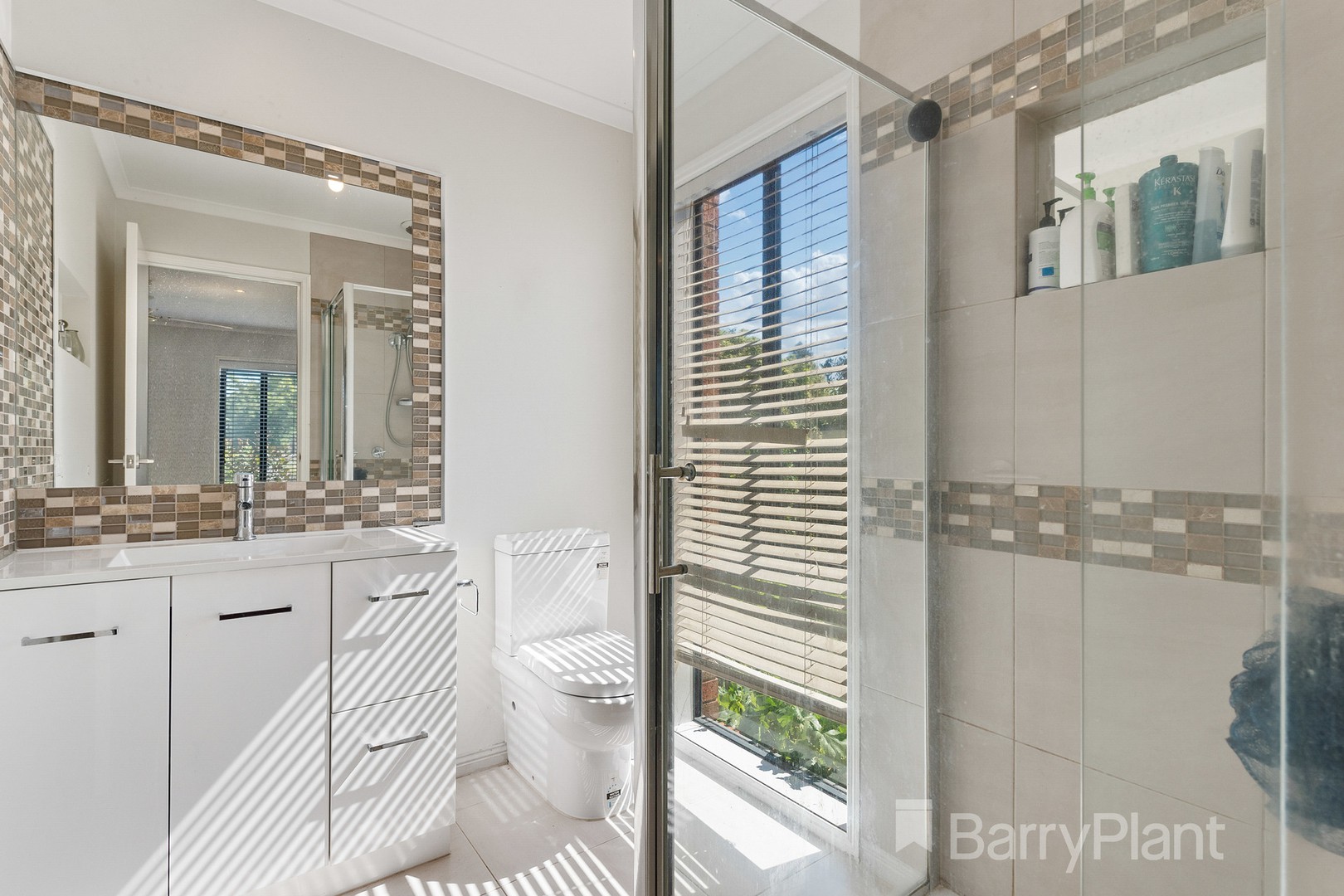 25 Royal Oaks Drive, Tarneit, VIC 3029, Tarneit - Thumbnail 3