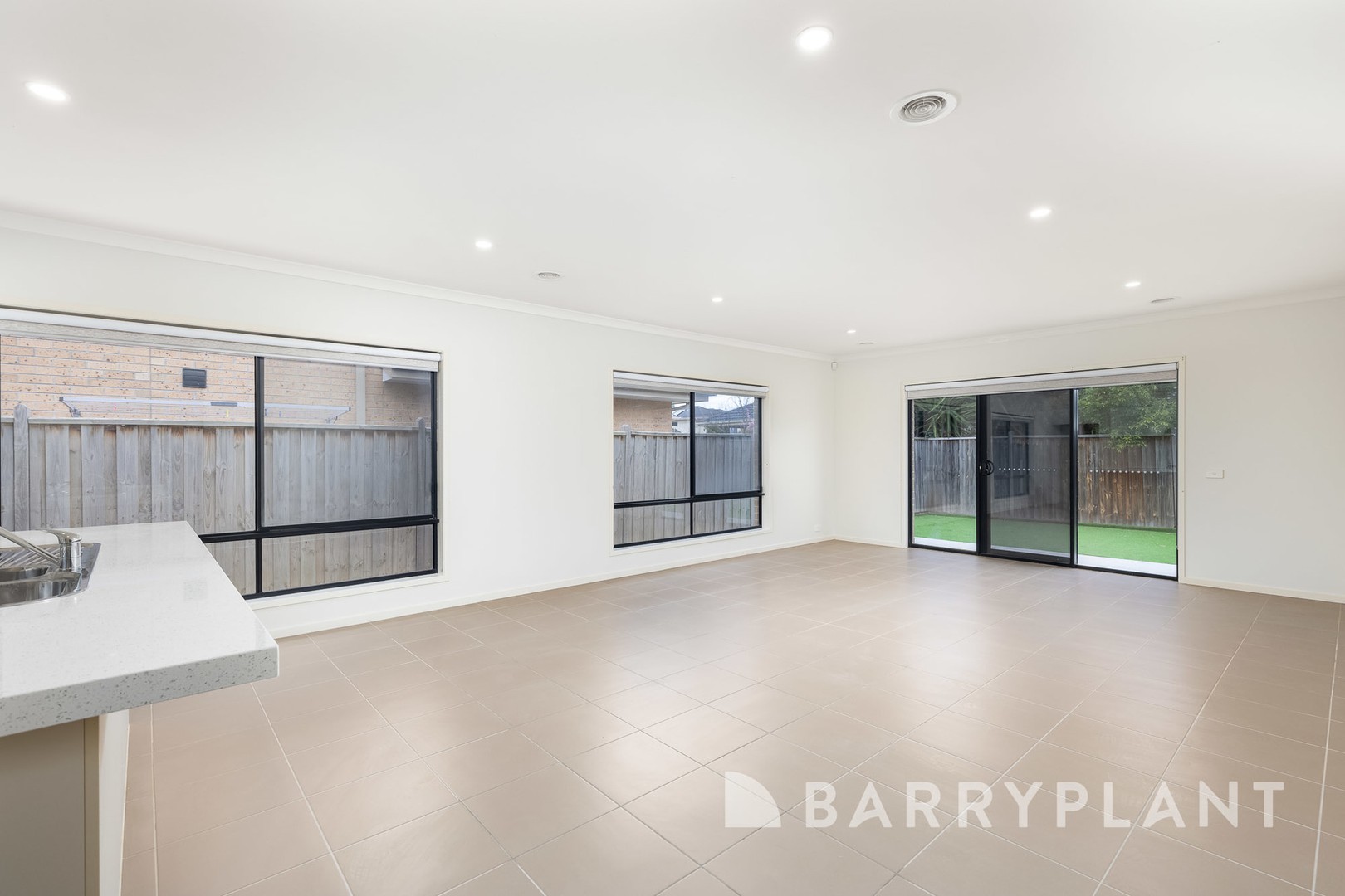 25 Seafarer Way, Point Cook, VIC 3030, Point Cook - Thumbnail 6