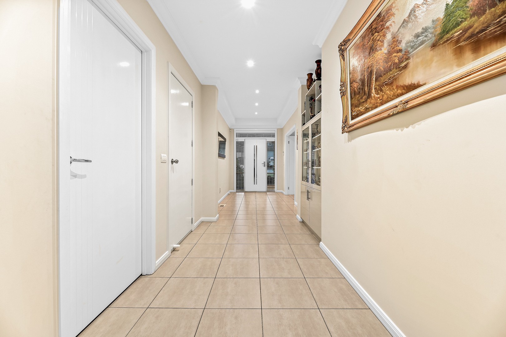 25 Sheldon Drive, Berwick, VIC 3806 - Thumbnail 2 - 16/11/2022