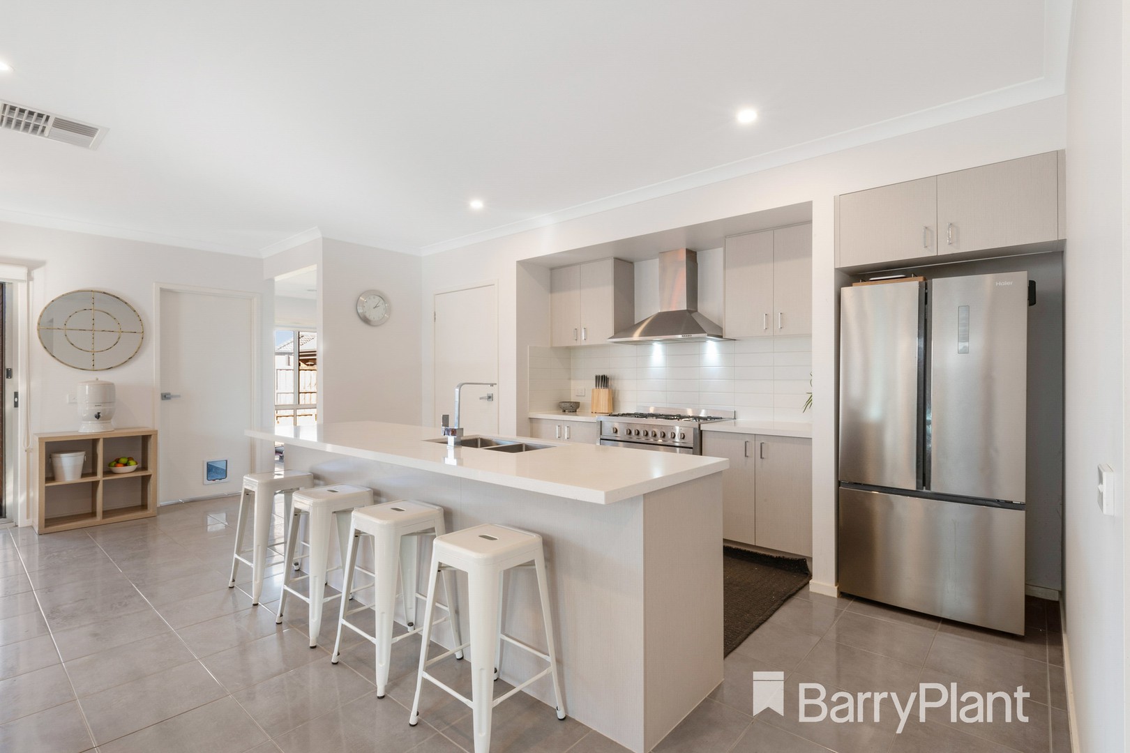 25 Somerset Road, Thornhill Park, VIC 3335, Thornhill Park - Thumbnail 2