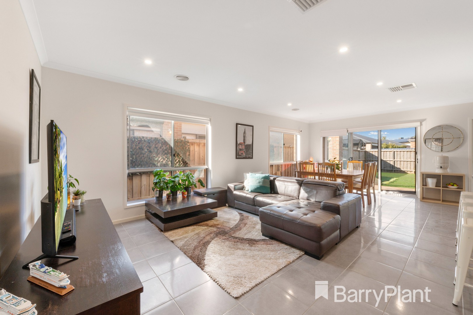 25 Somerset Road, Thornhill Park, VIC 3335, Thornhill Park - Thumbnail 3