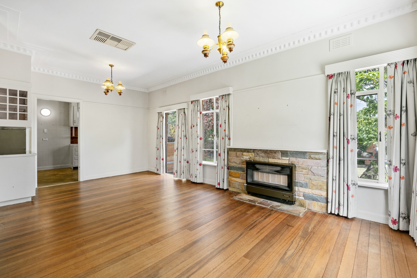 25 Swinden Avenue, Cheltenham, VIC 3192, Cheltenham - Thumbnail 3