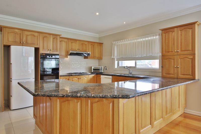 25 Taparoo Road, Templestowe, VIC 3106, Templestowe - Thumbnail 2