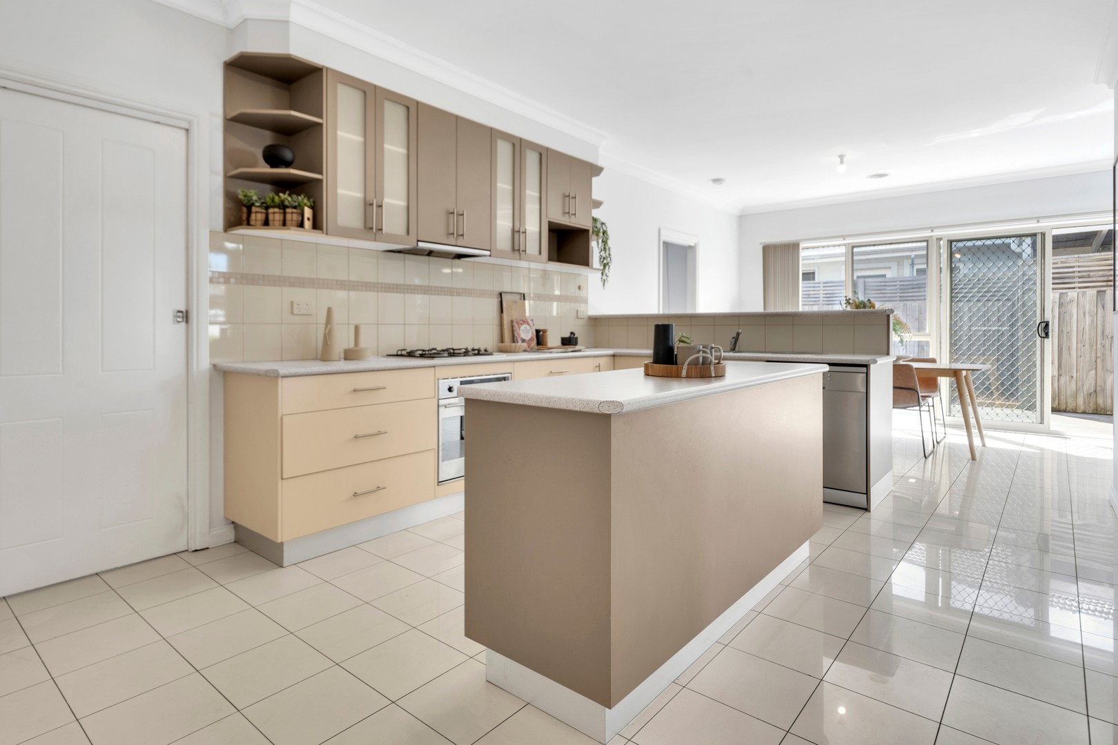 25 Thomas Street, Airport West, VIC 3042, Airport West - Thumbnail 4