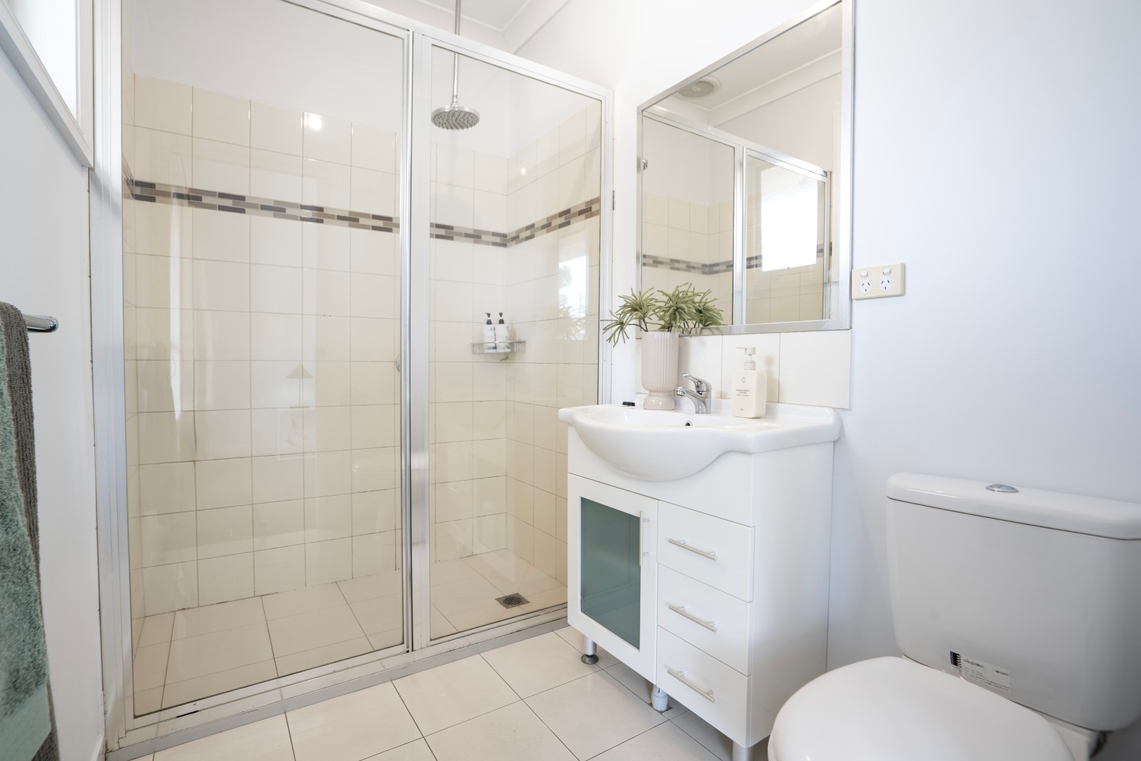 25 Thomas Street, Airport West, VIC 3042, Airport West - Thumbnail 8