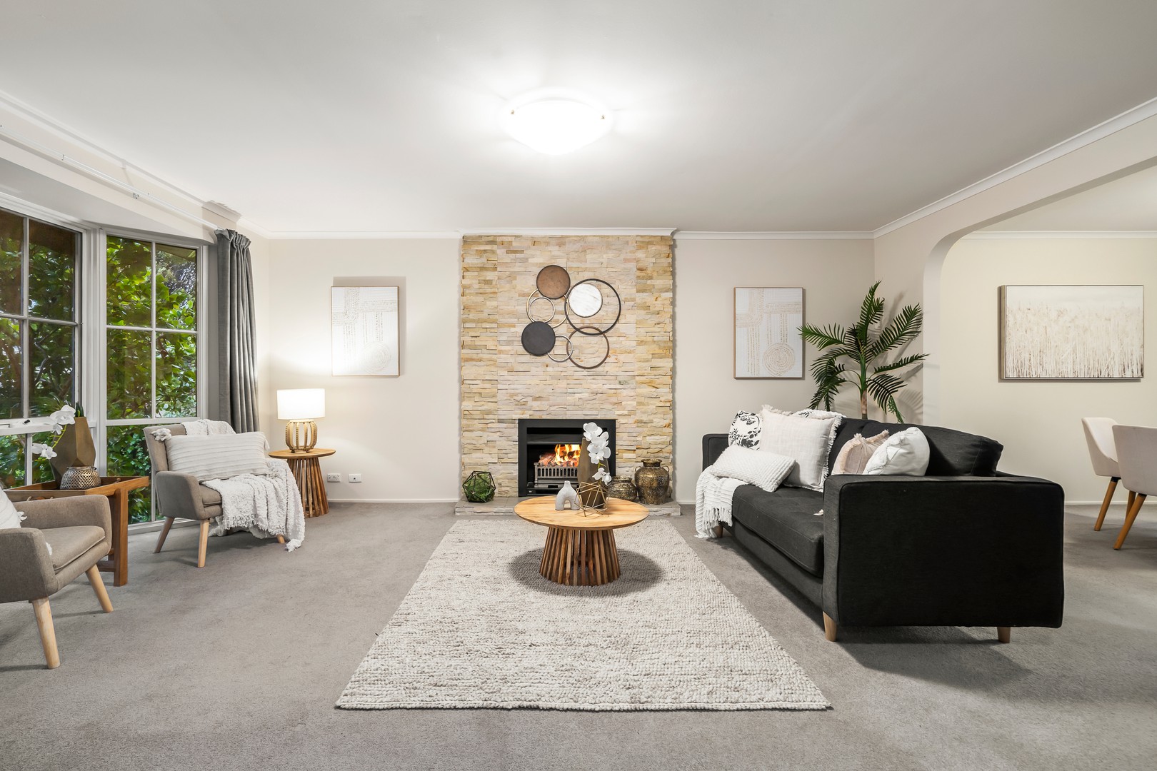 25 Tidcombe Crescent, Doncaster East, VIC 3109 - Thumbnail 2 - 18/11/2025