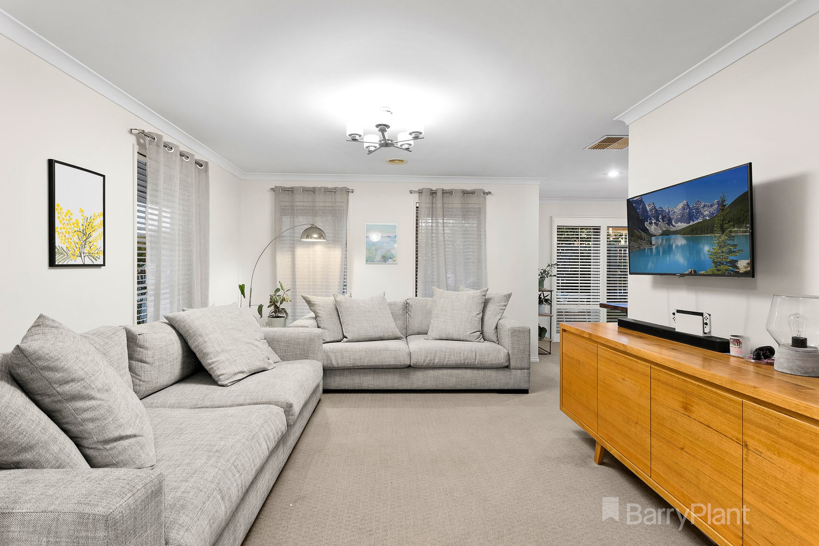 25 Tyrone Avenue, Pakenham, VIC 3810, Pakenham - Thumbnail 2