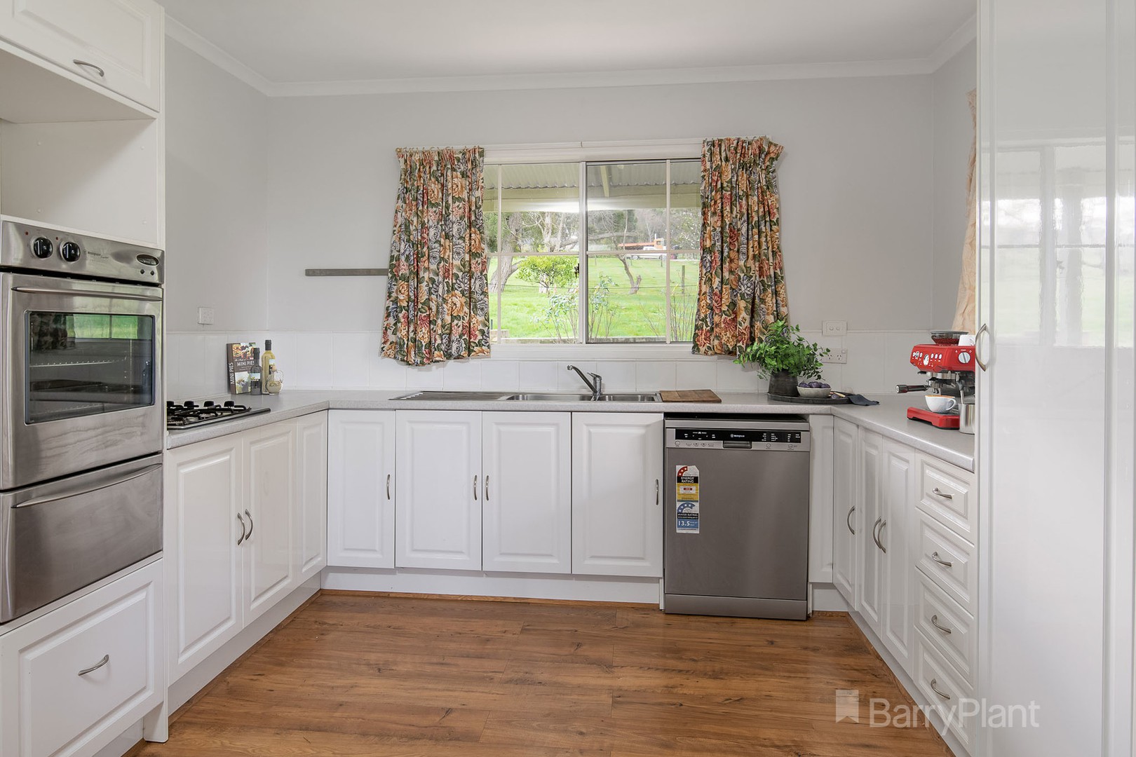 25 View Street, Tynong, VIC 3813 - Thumbnail 2 - 08/06/2022