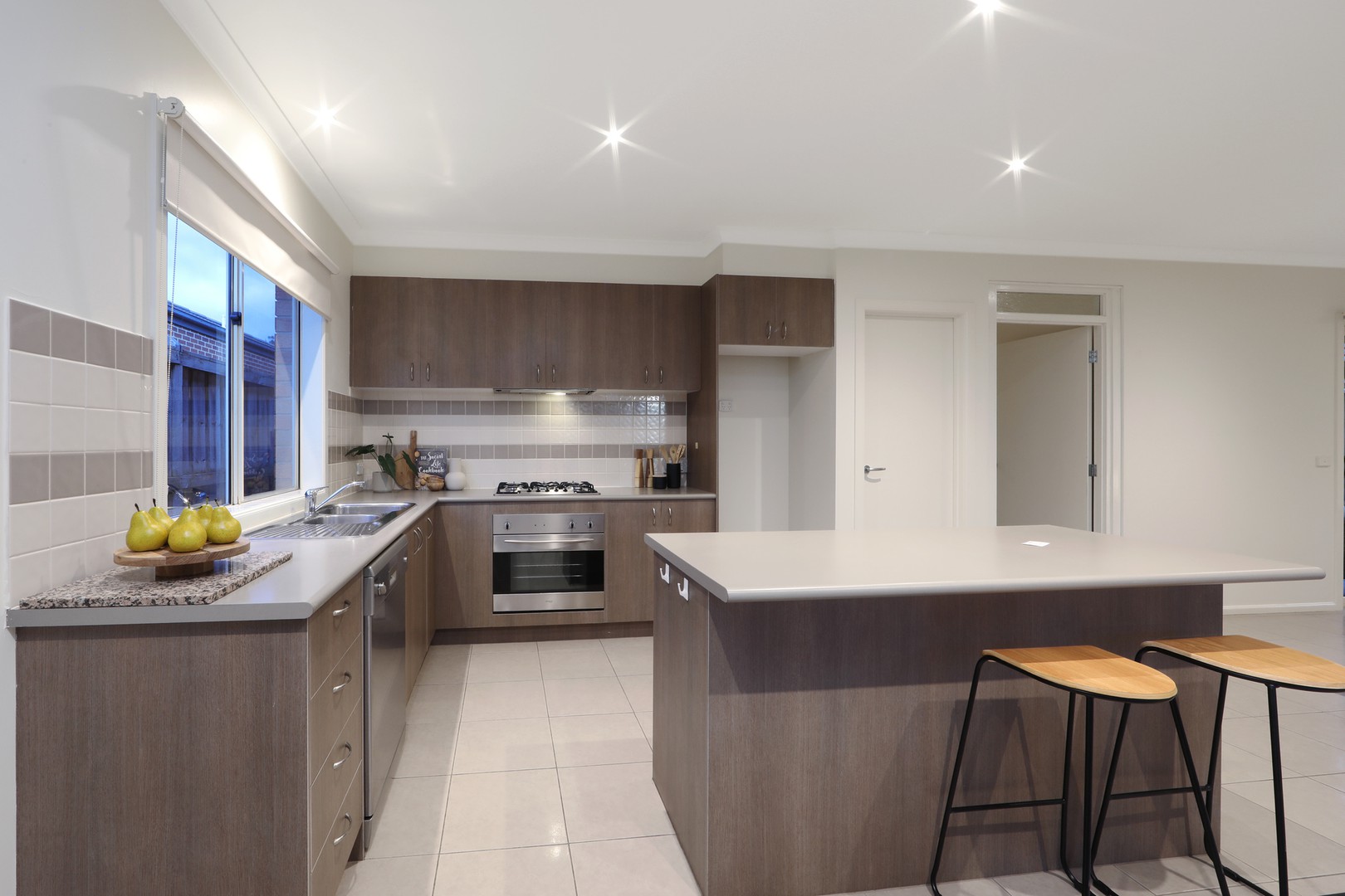 25 Viewgrand Rise, Lysterfield, VIC 3156, Lysterfield - Thumbnail 2