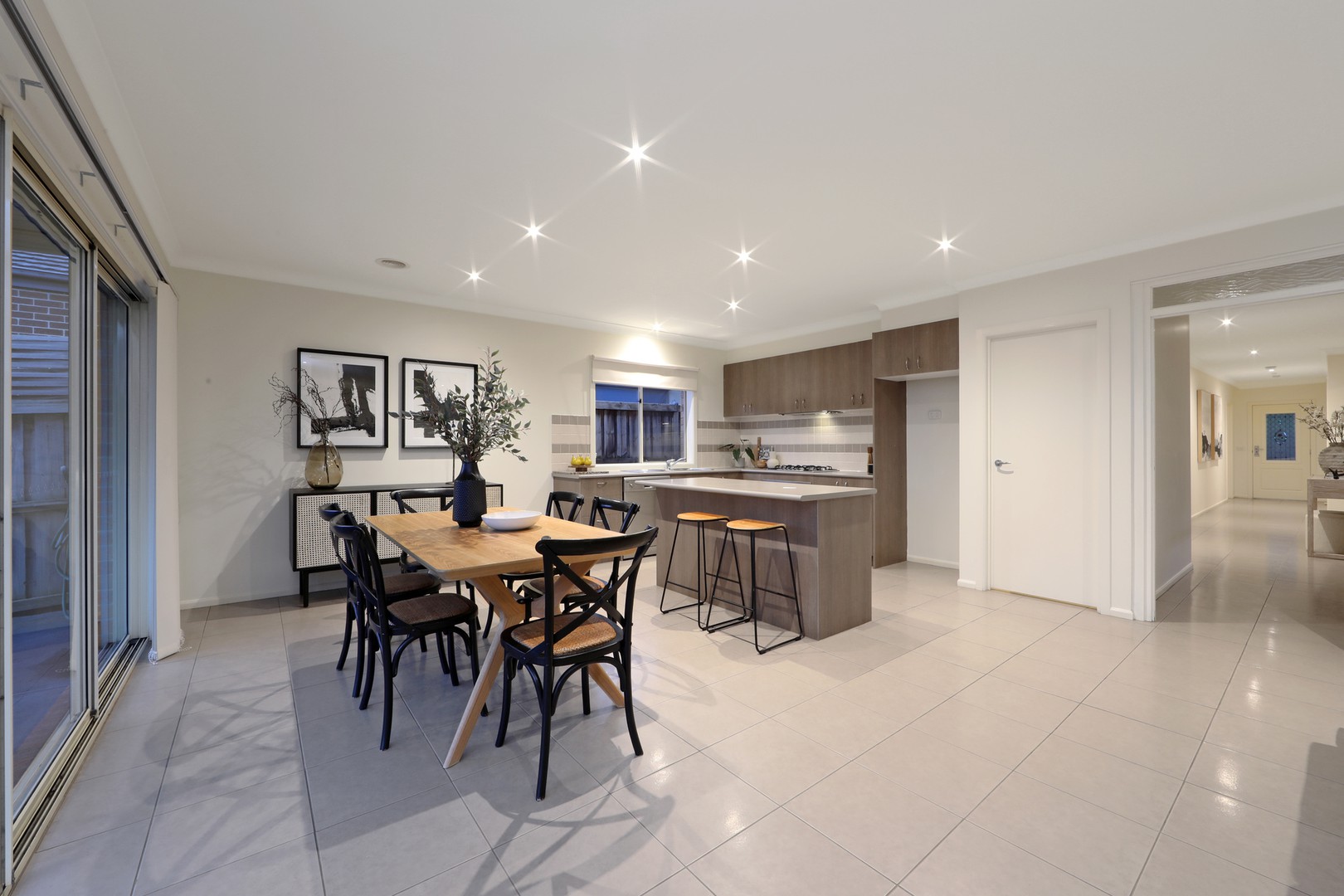 25 Viewgrand Rise, Lysterfield, VIC 3156, Lysterfield - Thumbnail 3