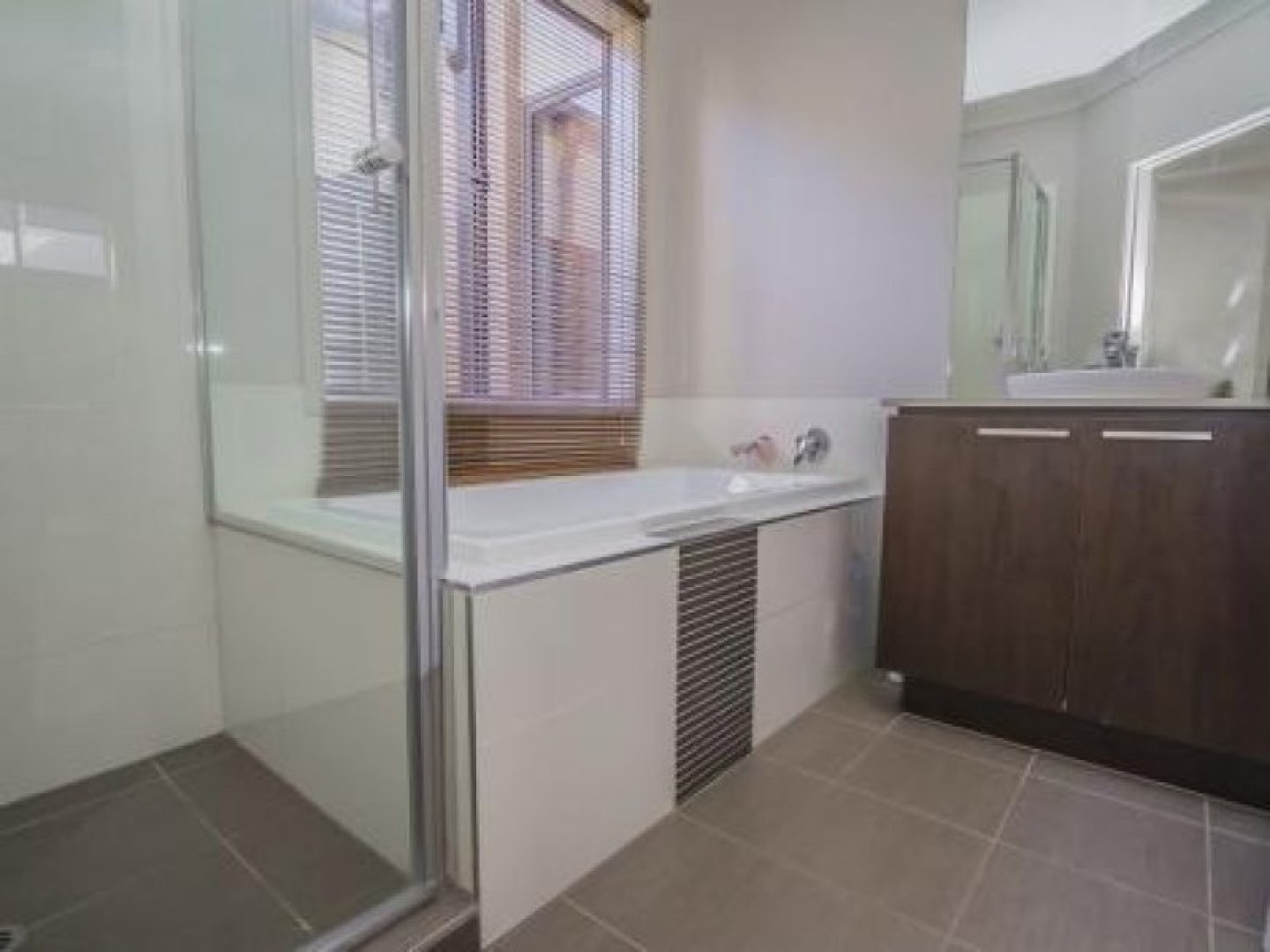 25 Viewside Crescent, Craigieburn, VIC 3064, Craigieburn - Thumbnail 6