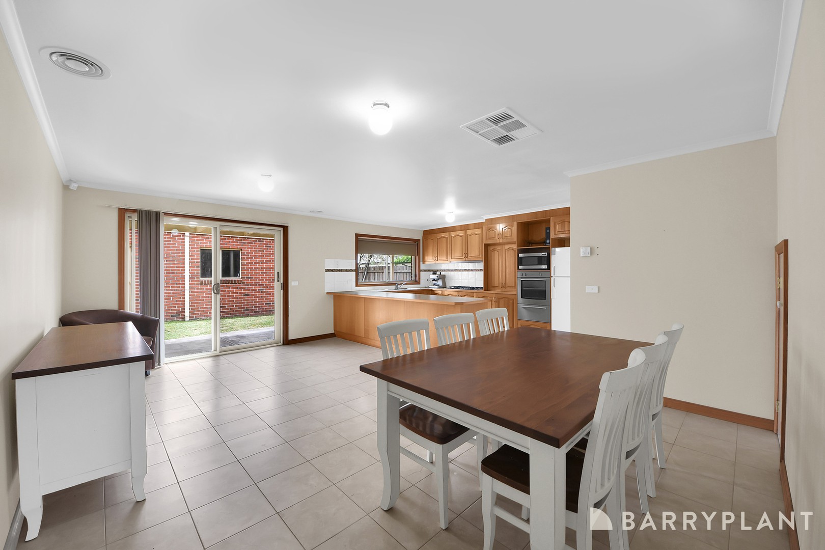 25 Vincent Drive, South Morang, VIC 3752, South Morang - Thumbnail 3
