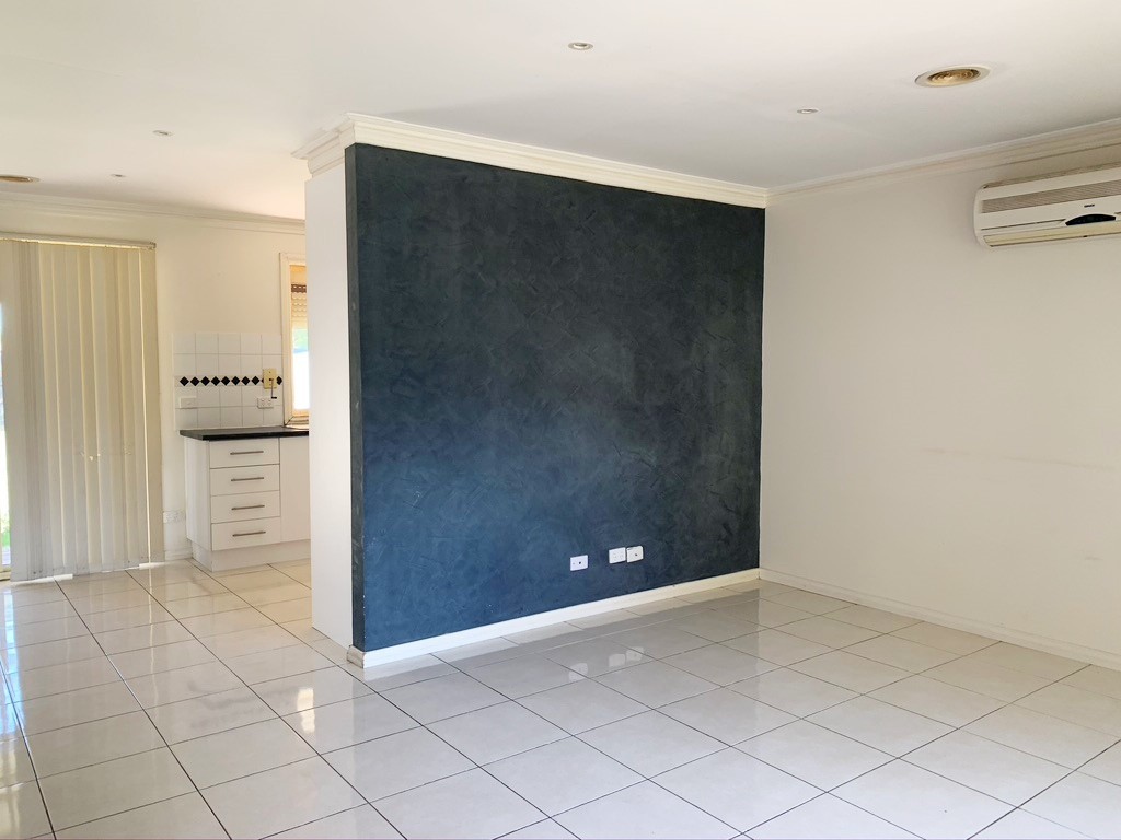 25 Watford Crescent, Craigieburn, VIC 3064, Craigieburn - Thumbnail 3