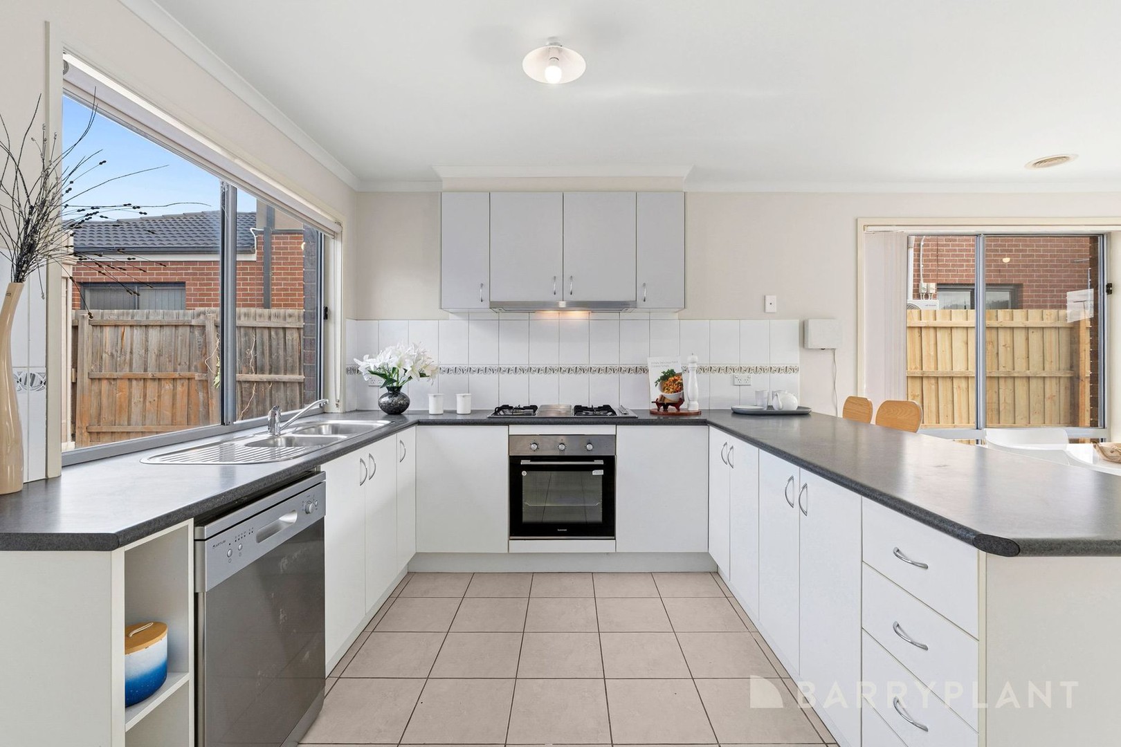 25 Wentworth Avenue, Wyndham Vale, VIC 3024, Wyndham Vale - Thumbnail 8