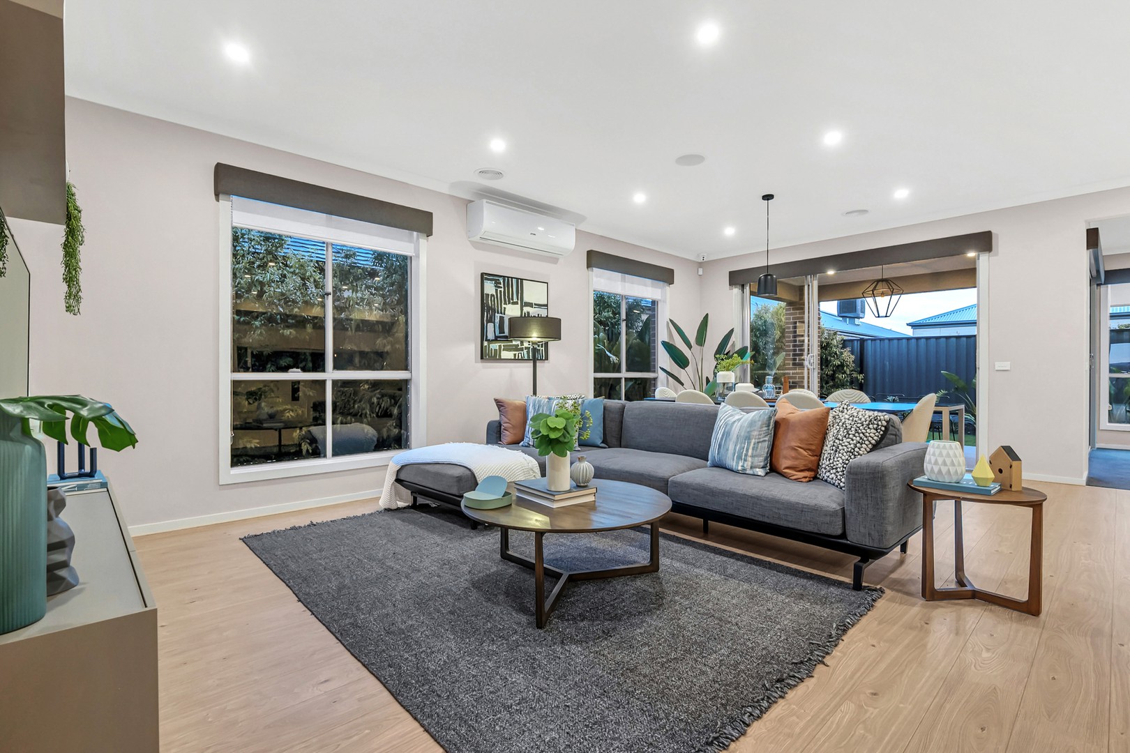 25 Whitfield CrescentCraigieburn, VIC 3064, Craigieburn - Thumbnail 5