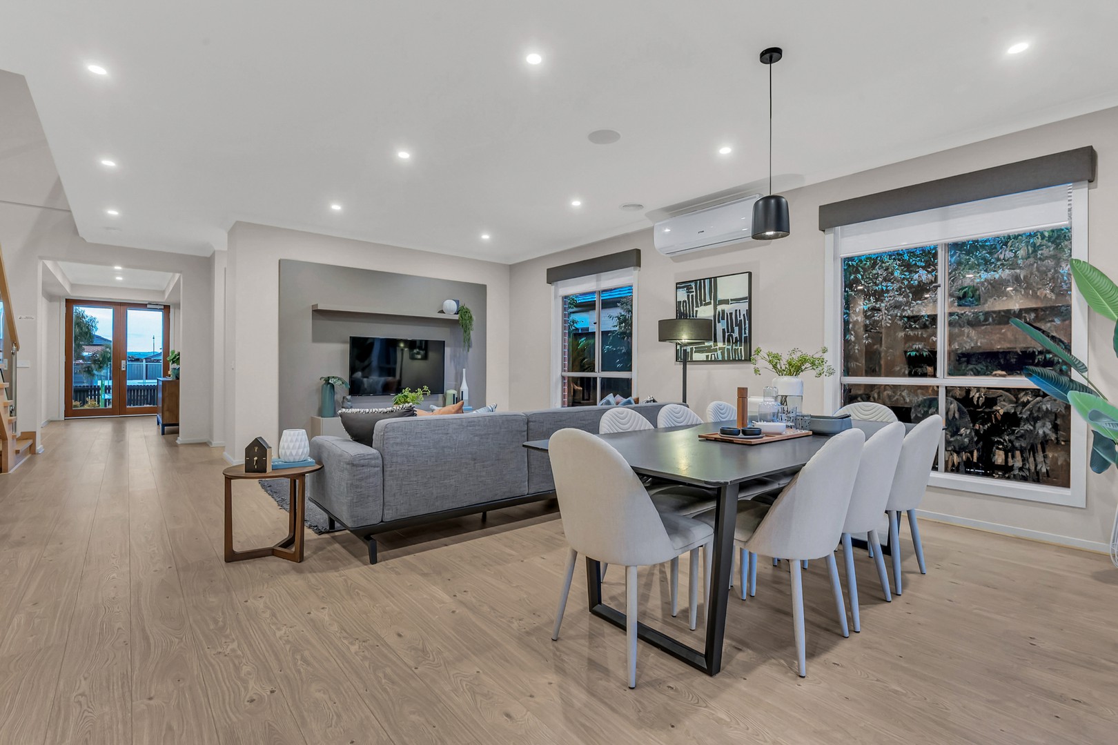 25 Whitfield CrescentCraigieburn, VIC 3064, Craigieburn - Thumbnail 8