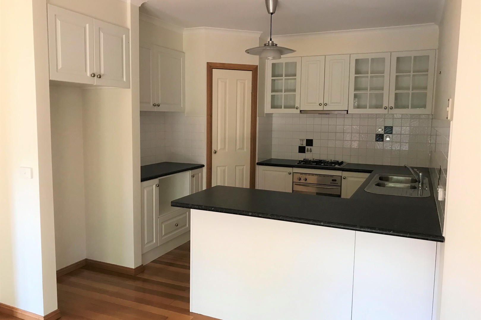 25 Wilona Way, Berwick, VIC 3806 - Thumbnail 2 - 07/12/2021