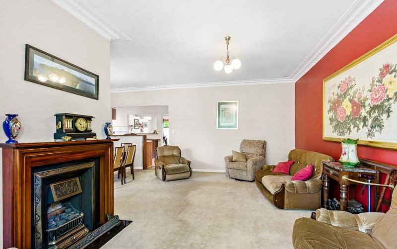 25 Woodhouse Grove, Box Hill North, VIC 3129, Box Hill North - Thumbnail 2