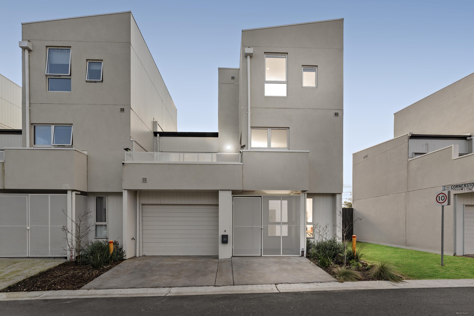 25 Yellowstone Street, South Morang, VIC 3752 - Thumbnail 2 - 29/06/2026