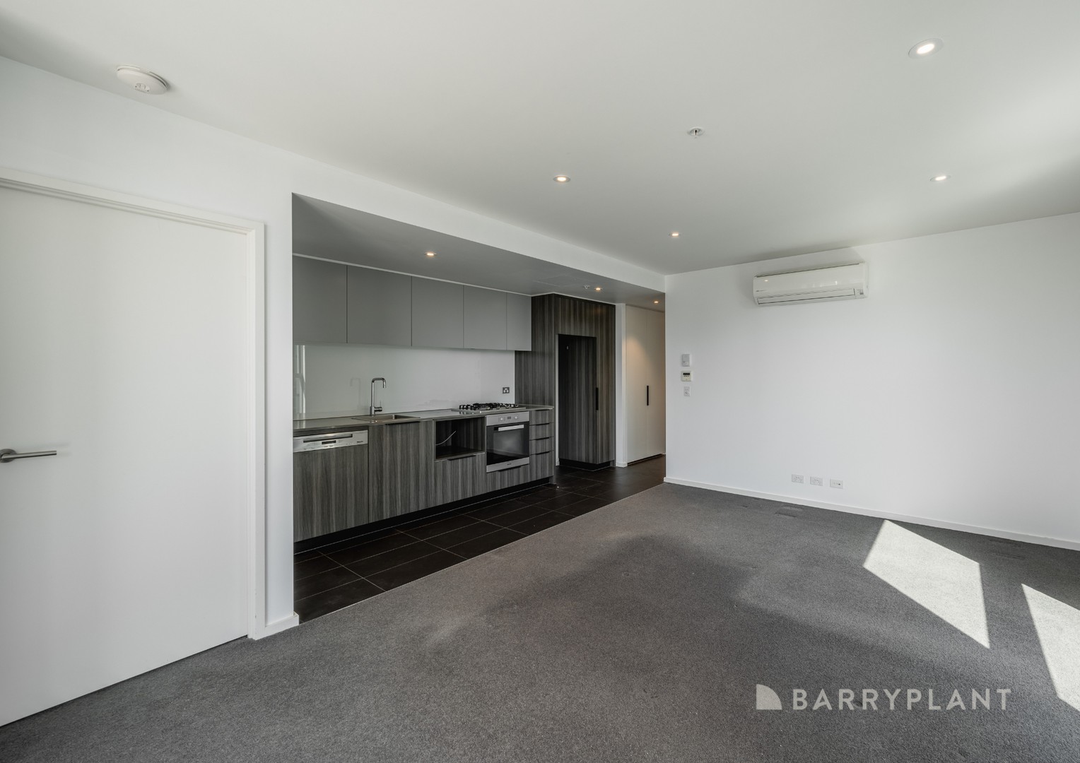 2501E/888 Collins Street, Docklands, VIC 3008 - Thumbnail 1 - 19/09/2025
