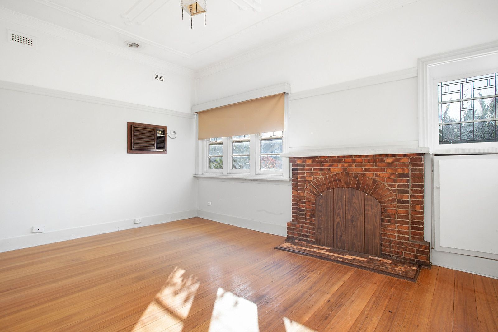 251 Buckley Street, Aberfeldie, VIC 3040 - Thumbnail 2 - 04/05/2026
