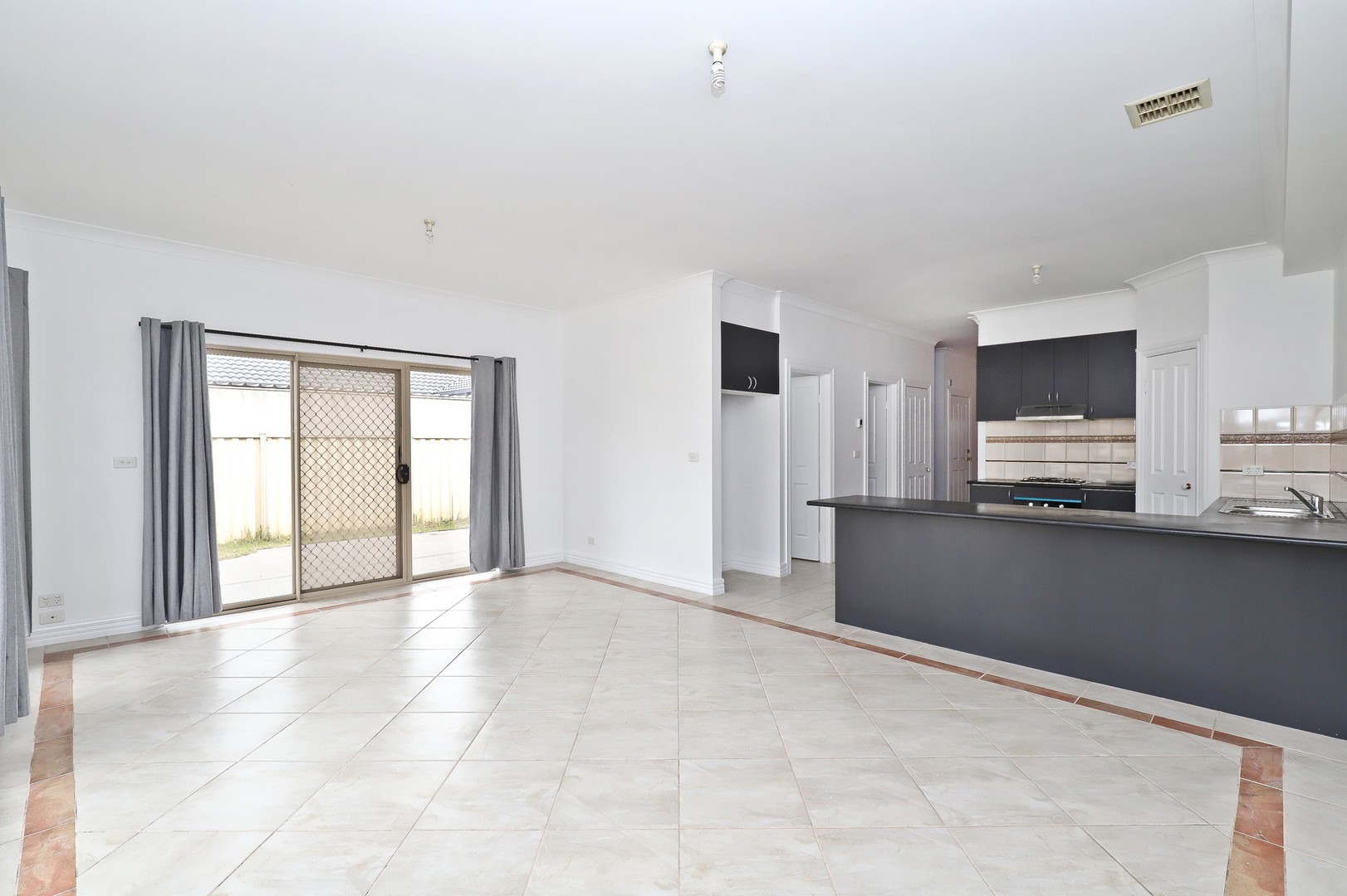 252 Station Road, Cairnlea, VIC 3023 - Thumbnail 2 - 11/04/2022