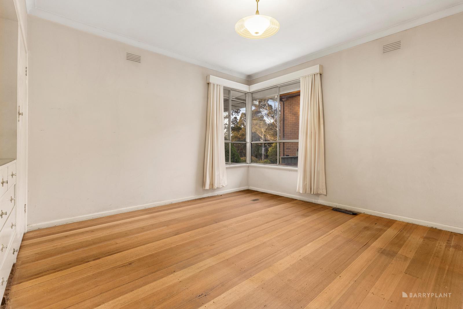256 Highbury Road, Mount Waverley, VIC 3149, Mount Waverley - Thumbnail 4