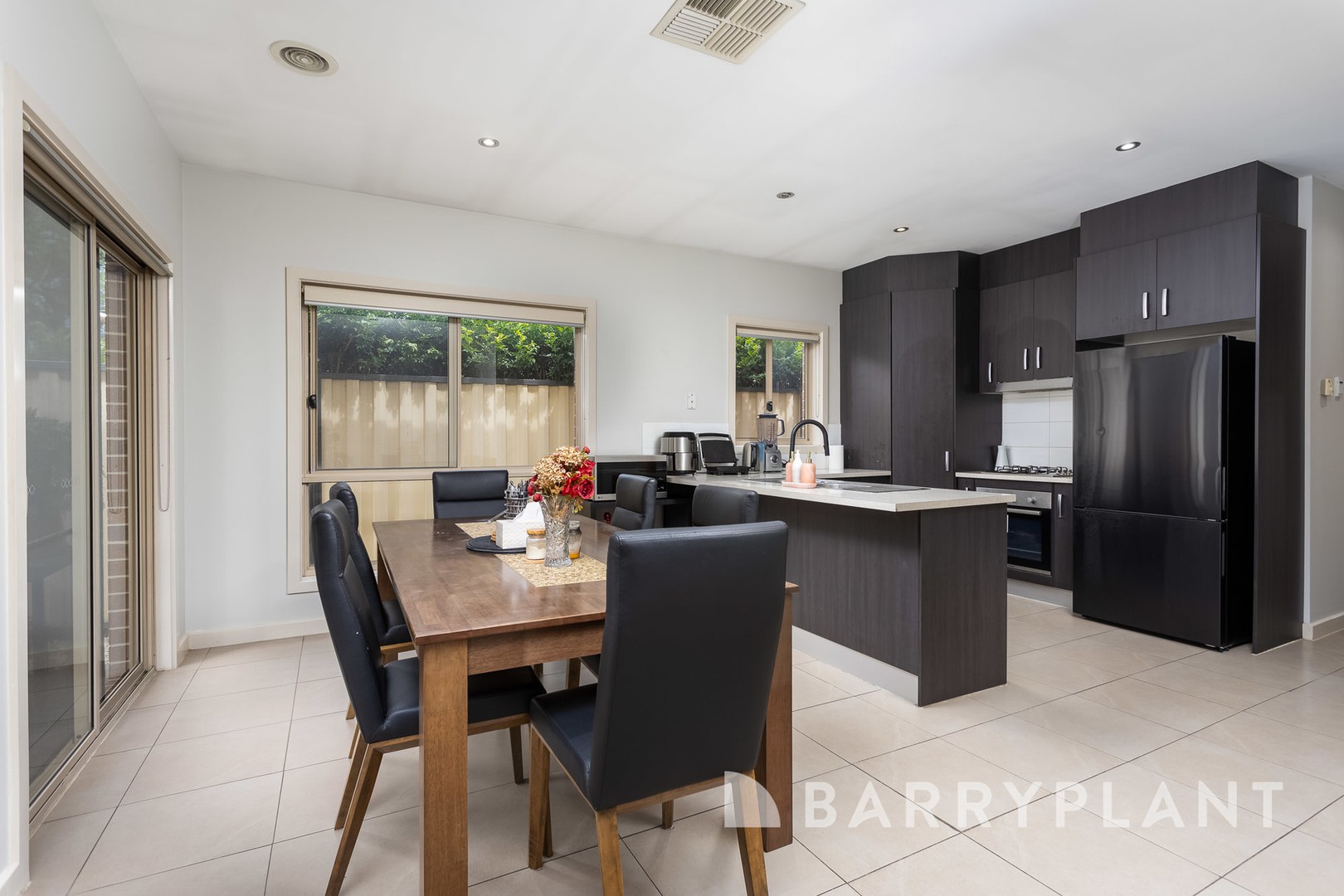 25B Santander Crescent, Point Cook, VIC 3030, Point Cook - Thumbnail 2