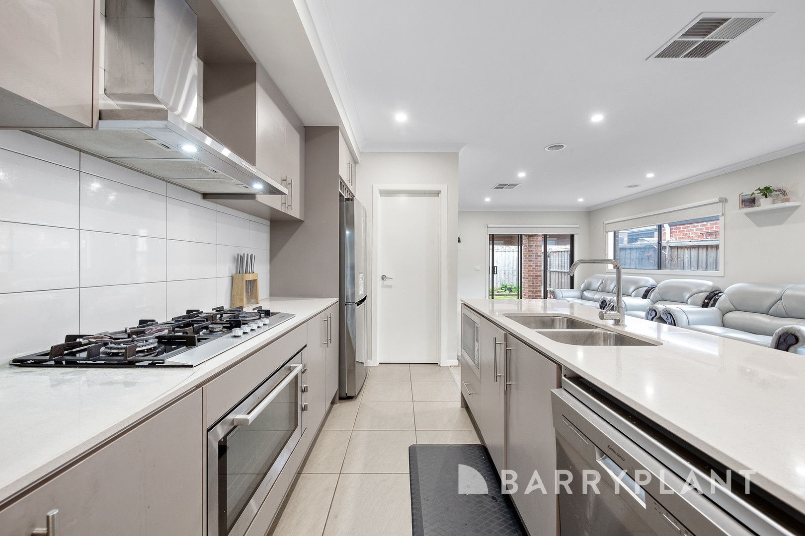26 Alinta Drive, Deanside, VIC 3336, Deanside - Thumbnail 3