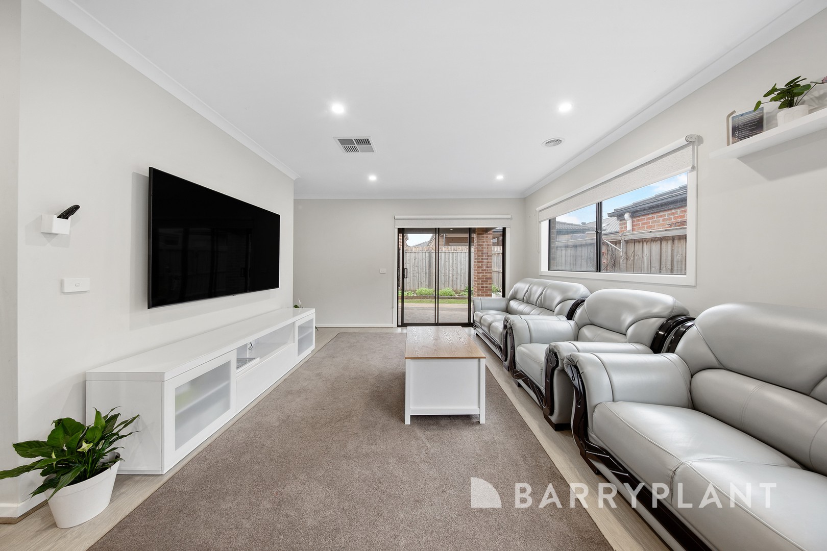 26 Alinta Drive, Deanside, VIC 3336, Deanside - Thumbnail 8