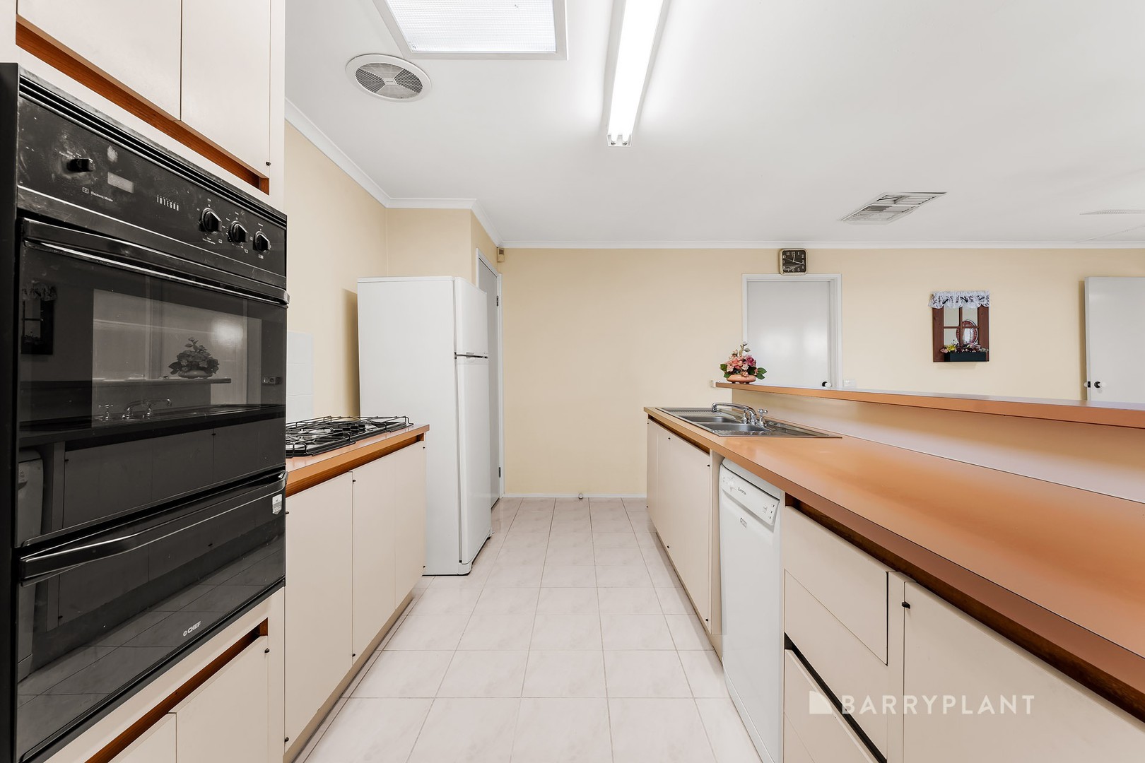 26 Allumba Drive, St Helena, VIC 3088, St Helena - Thumbnail 3